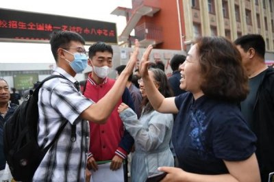 ​直击高考：青春绽放 未来启航