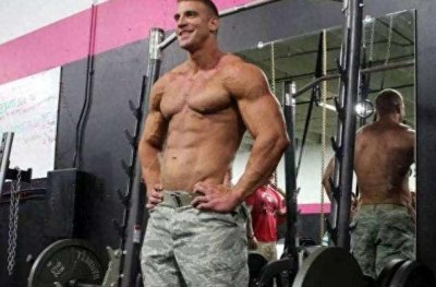 ​各国军人肌肉对比，美国健硕，我军紧实，印度士兵画风就不同了