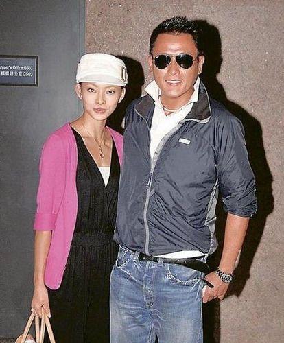 情路坎坷的滕丽名，告别一串渣男后，终于翻身成了豪门贵妇