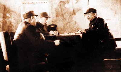 ​平级司令员和政委，究竟谁的实际权力更大？有一个关键的决定因素