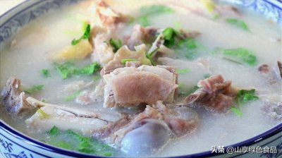 ​羊膻味的“克星”，炖羊肉放这些香料，肉嫩汤鲜，1斤只放2克