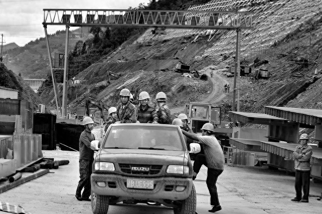 图说云南旅游新地标普立——普立大桥的建设历程