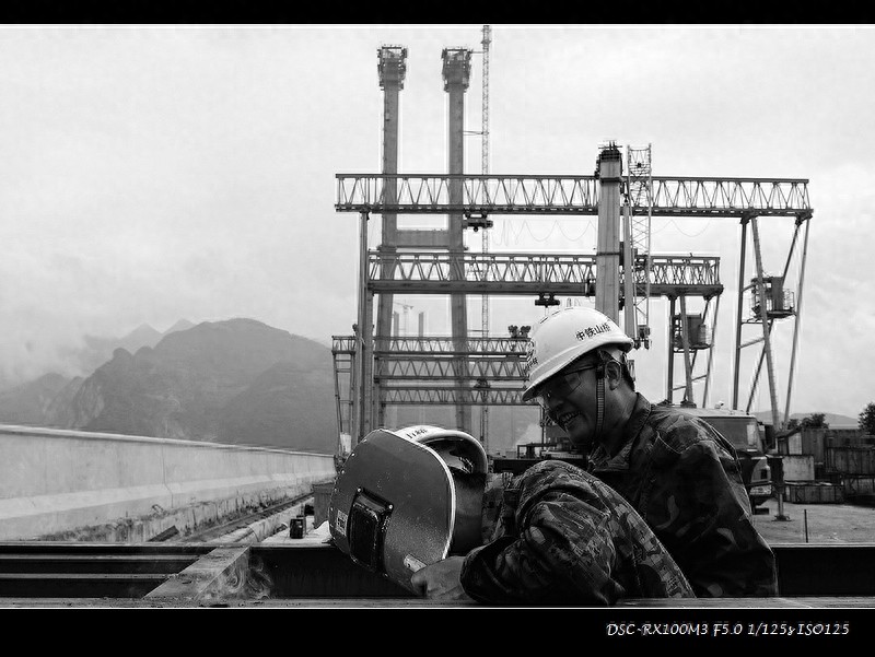 图说云南旅游新地标普立——普立大桥的建设历程