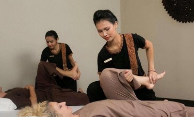 ​泰国普吉新潮流：“毒奶服务”挑战旅客极限