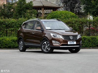 ​宝骏560 6MT车型售价7.78万起