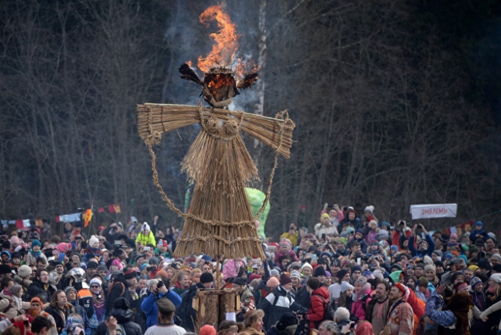 俄罗斯欢度“谢肉节”