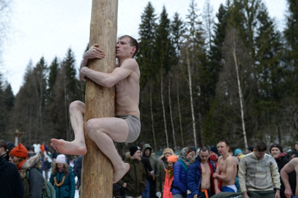 俄罗斯欢度“谢肉节”