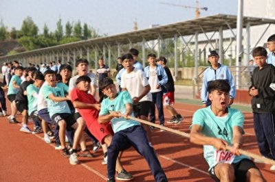 ​枣庄理工学校举办第三届“红石榴”春季运动会