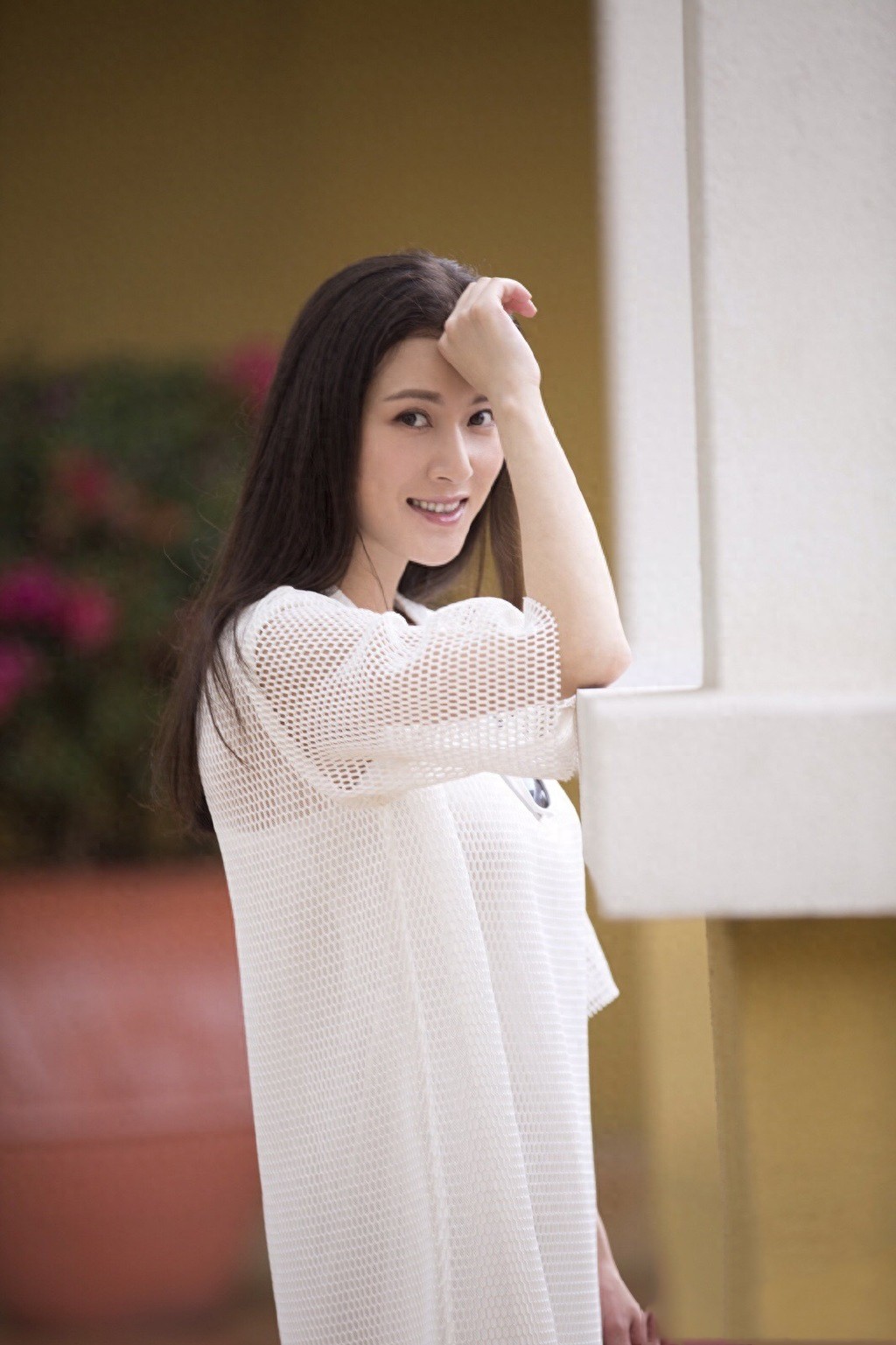 长相古典、气质干净的赵柯，唯美的清新气息令人眼前一亮