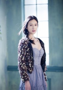 ​长相古典、气质干净的赵柯，唯美的清新气息令人眼前一亮