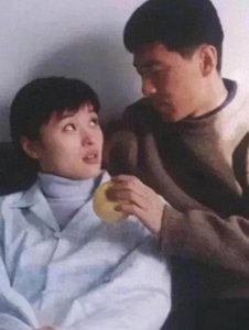 ​吴越与陈建斌情路坎坷意难平，51岁风采依旧走路带风让人敬佩